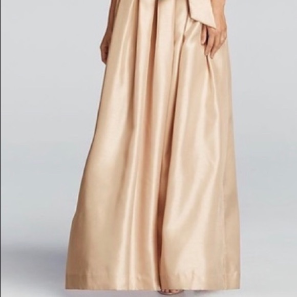 Dress - Picture 5 of 5